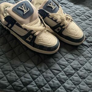 Louis Vuitton Sneakers
